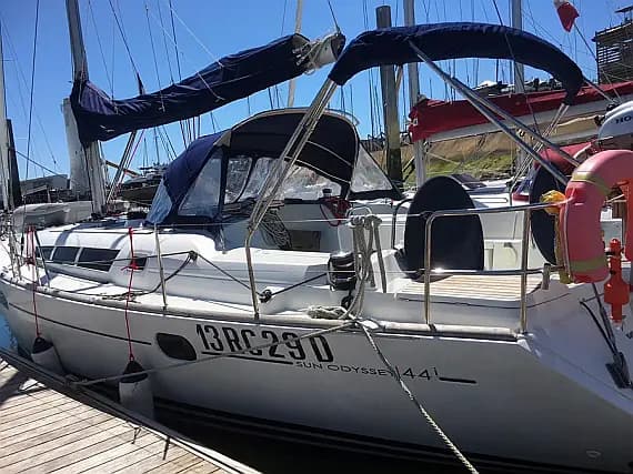 Sun Odyssey 44 i in Arzon / Port du Crouesty - Photo 1