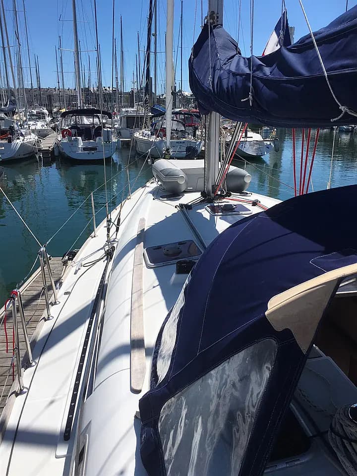 Sun Odyssey 44 i in Arzon / Port du Crouesty - Photo 4