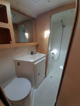 Lagoon 42 in Hyeres thumbnail 17