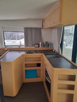 Lagoon 42 in Hyeres thumbnail 23