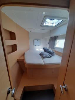 Lagoon 42 in Hyeres thumbnail 8