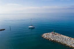 Lagoon 440 in San Vincenzo / Marina di San Vincenzo thumbnail 15