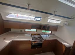 Oceanis 46.1 in Pomer / ACI Marina Pomer thumbnail 5