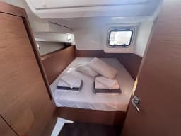 Sun Odyssey 440 in Volos / Port of Volos thumbnail 7