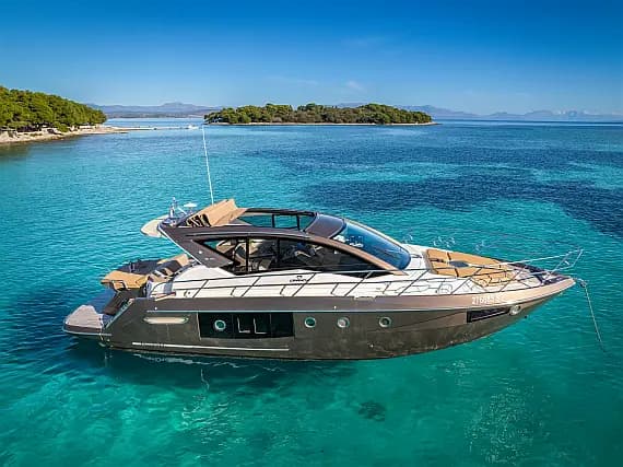 Cranchi M44 HT in Split / ACI Marina Split - Photo 1
