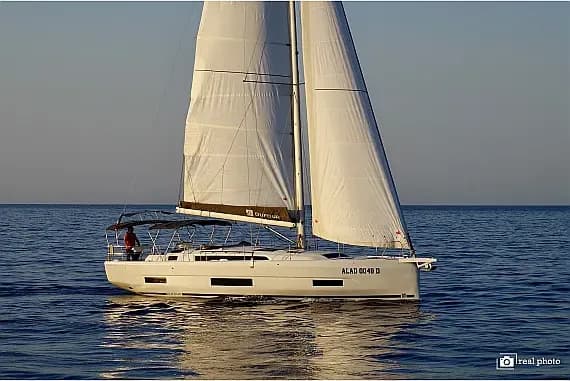 Dufour 470 in Sicily / Furnari / Marina Portorosa - image 1