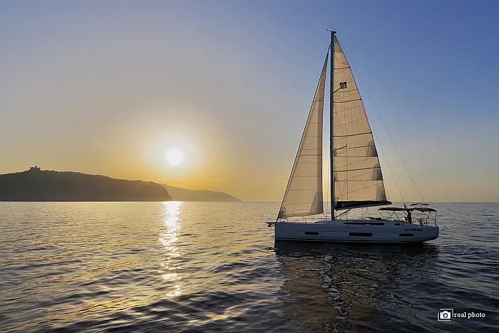 Dufour 470 in Sicily / Furnari / Marina Portorosa - Photo 4
