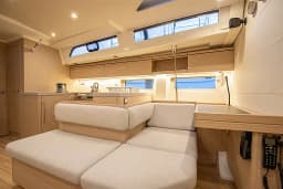 Oceanis 51.1 in Sicily / Capo d'Orlando Marina thumbnail 15
