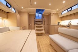 Oceanis 51.1 in Sicily / Capo d'Orlando Marina thumbnail 17