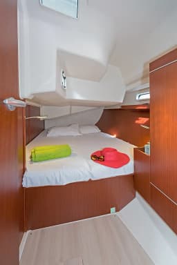 Hanse 415 in Rhodes New Marina thumbnail 17