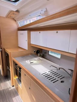 Dufour 390 in Preveza Main Port thumbnail 9