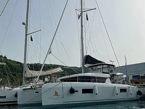 Lagoon 42 in Sicily / Capo d'Orlando Marina - Photo 1