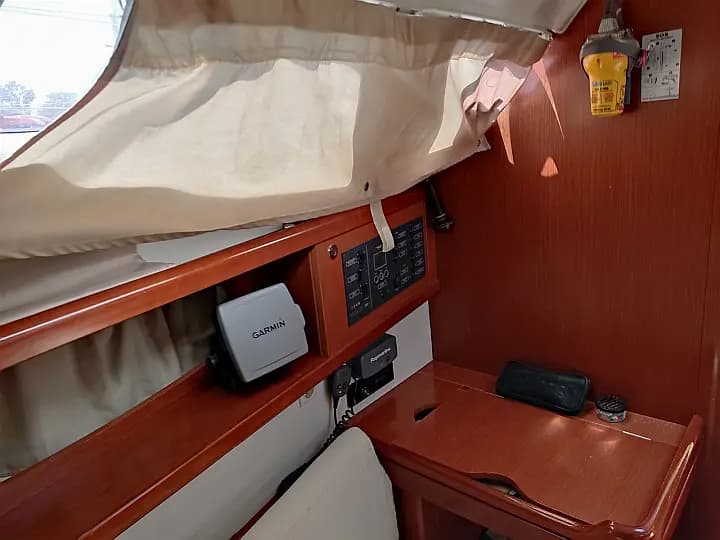 Oceanis 34 in Nea Peramos - Attica / Nea Peramos - Photo 5