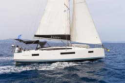 Sun Odyssey 410 in Skiathos thumbnail 12