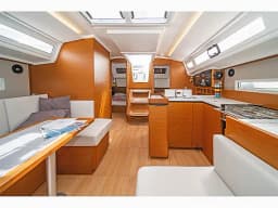 Sun Odyssey 410 in Skiathos thumbnail 2