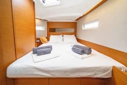 Sun Odyssey 410 in Skiathos thumbnail 3
