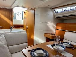 Dehler 38 SQ in Murter / Jezera / ACI Marina Jezera thumbnail 5