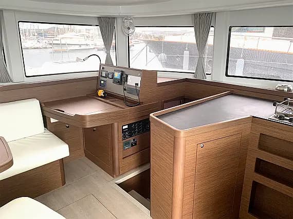 Lagoon 42 in Lavrion / Olympic Marina - Photo 3