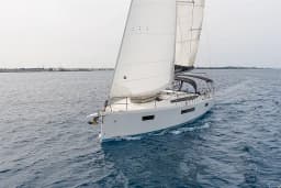 Sun Odyssey 410 in Kos / Marina Kos thumbnail 9