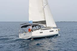 Sun Odyssey 410 in Kos / Marina Kos thumbnail 12