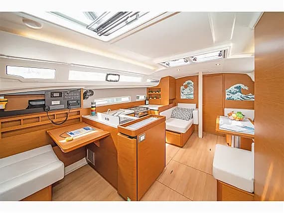 Sun Odyssey 410 in Kos / Marina Kos - Photo 3
