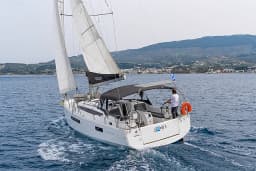 Sun Odyssey 410 in Kos / Marina Kos thumbnail 6