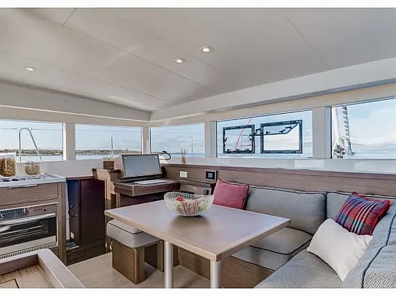 Lagoon 40 in Eden Island / Mahe, Victoria / Eden Island Marina - Photo 4