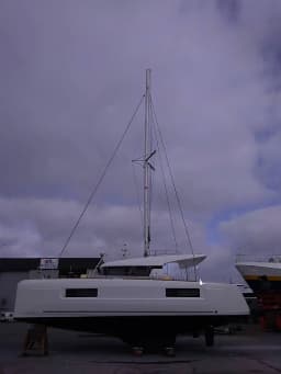 Lagoon 40 in Eden Island / Mahe, Victoria / Eden Island Marina thumbnail 4