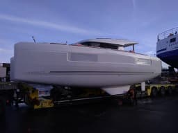 Lagoon 40 in Eden Island / Mahe, Victoria / Eden Island Marina thumbnail 7