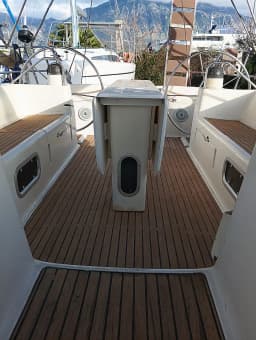 Sun Odyssey 45.1 in Kalamata Marina thumbnail 6