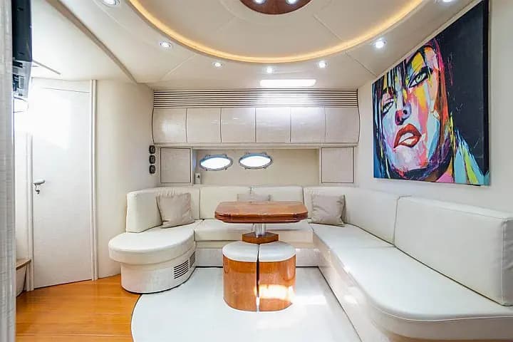 Pershing 54 in Athens / Alimos Marina - Photo 4