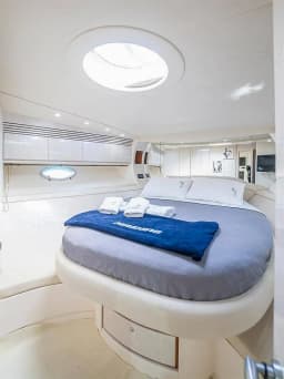 Pershing 54 in Athens / Alimos Marina thumbnail 4