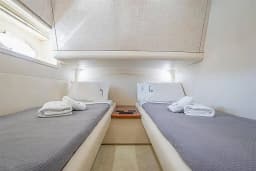 Pershing 54 in Athens / Alimos Marina thumbnail 5