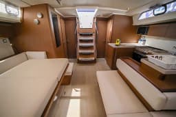 Oceanis 51.1 in Sardinia / Olbia / Marina di Olbia thumbnail 17