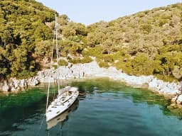 Bavaria C45 in Lefkada / Vliho Yacht Club thumbnail 22