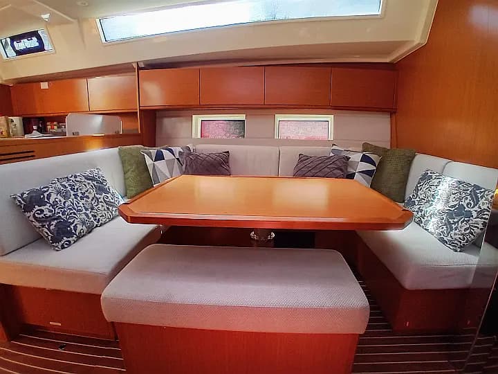 Bavaria C45 in Lefkada / Vliho Yacht Club - Photo 4