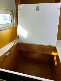 Sun Odyssey 410 in Athens / Alimos Marina thumbnail 10