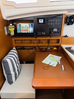 Sun Odyssey 410 in Athens / Alimos Marina thumbnail 14