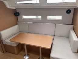 Sun Odyssey 410 in Mallorca / Palma de Mallorca / Marina Naviera Balear thumbnail 17