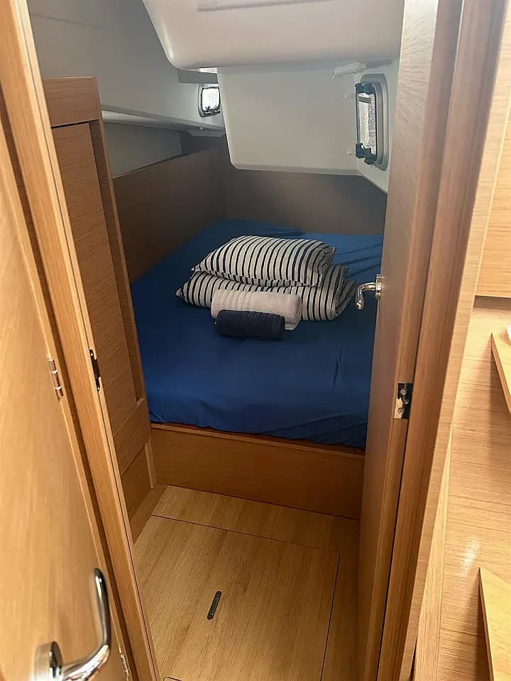 Sun Odyssey 410 in Mallorca / Palma de Mallorca / Marina Naviera Balear - Photo 5