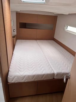 Sun Odyssey 410 in Mallorca / Palma de Mallorca / Marina Naviera Balear thumbnail 5