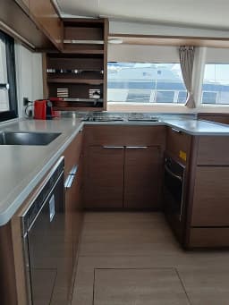 Lagoon 46 in Lavrion / Olympic Marina thumbnail 18