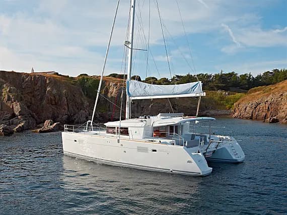 Lagoon 450 Fly in Athens / Alimos Marina - Photo 1