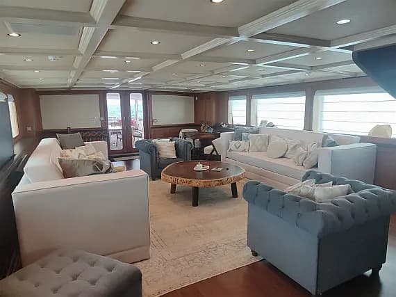 Luxury Motor Yacht in Athens / Alimos Marina - Photo 2
