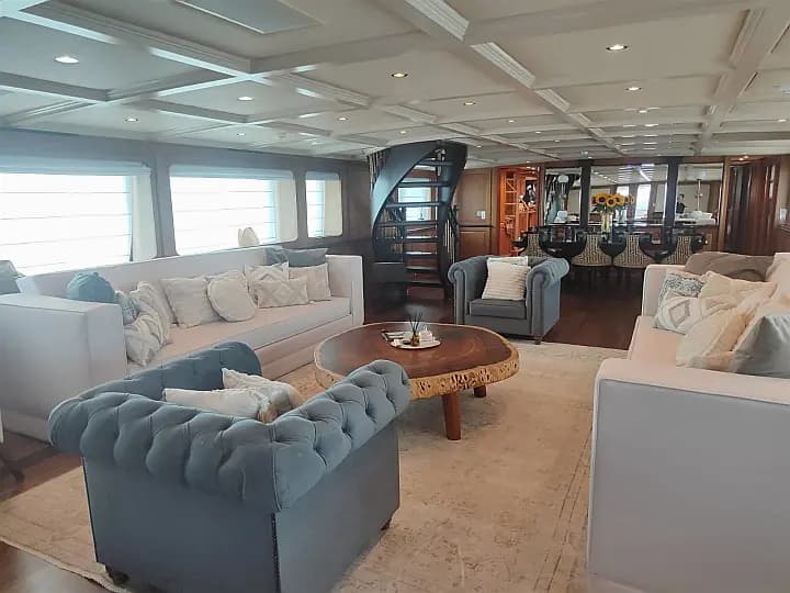 Luxury Motor Yacht in Athens / Alimos Marina - Photo 3