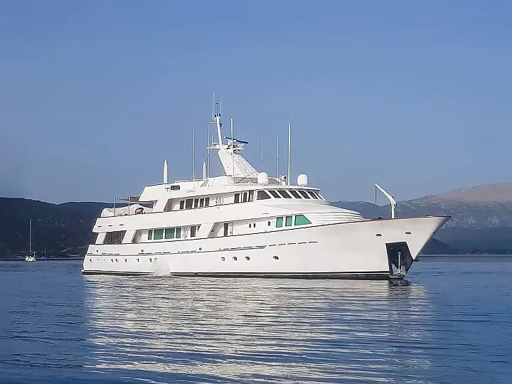 Luxury Motor Yacht in Athens / Alimos Marina - Photo 4