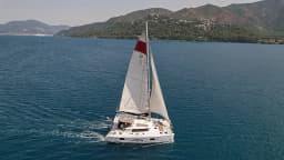 Lagoon 421 in Marmaris Yacht Marina thumbnail 17
