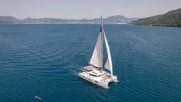 Lagoon 421 in Marmaris Yacht Marina thumbnail 18