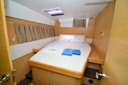 Lagoon 421 in Marmaris Yacht Marina thumbnail 35