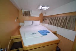 Lagoon 421 in Marmaris Yacht Marina thumbnail 50